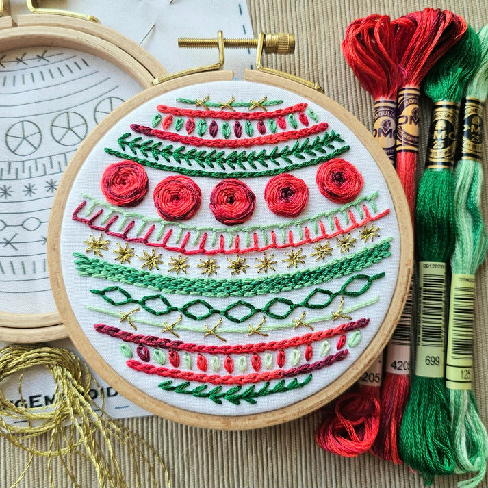 Deck the Halls Embroidery Kit | Beginner